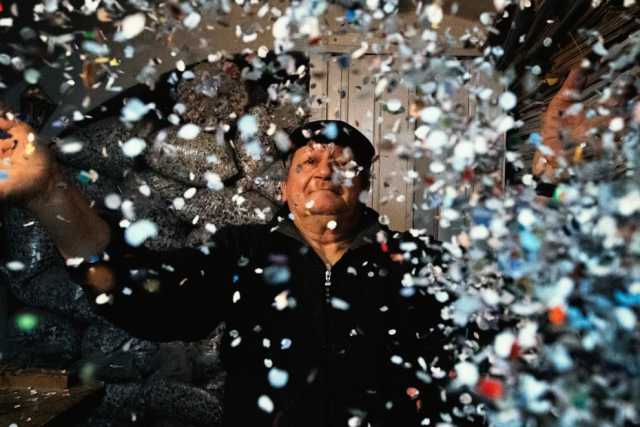 La storia di Vincenzo, l'ultimo "coriandolaio" di Putignano: �Senza loro che Carnevale �?�